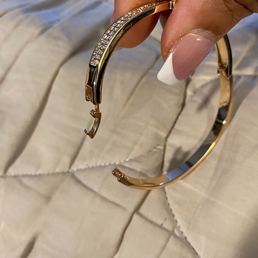 Neiman Marcus 18K Gold Plated Crystal Belt Bangle for Women, 7.5 Inches (Gold) - Picture 5 of 5